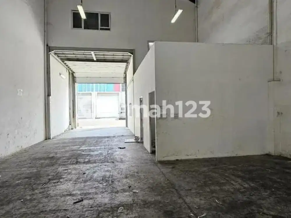 Gudang Sedayu Bizpark Daan Mogot Type Hoek 12 X 24 Bagus