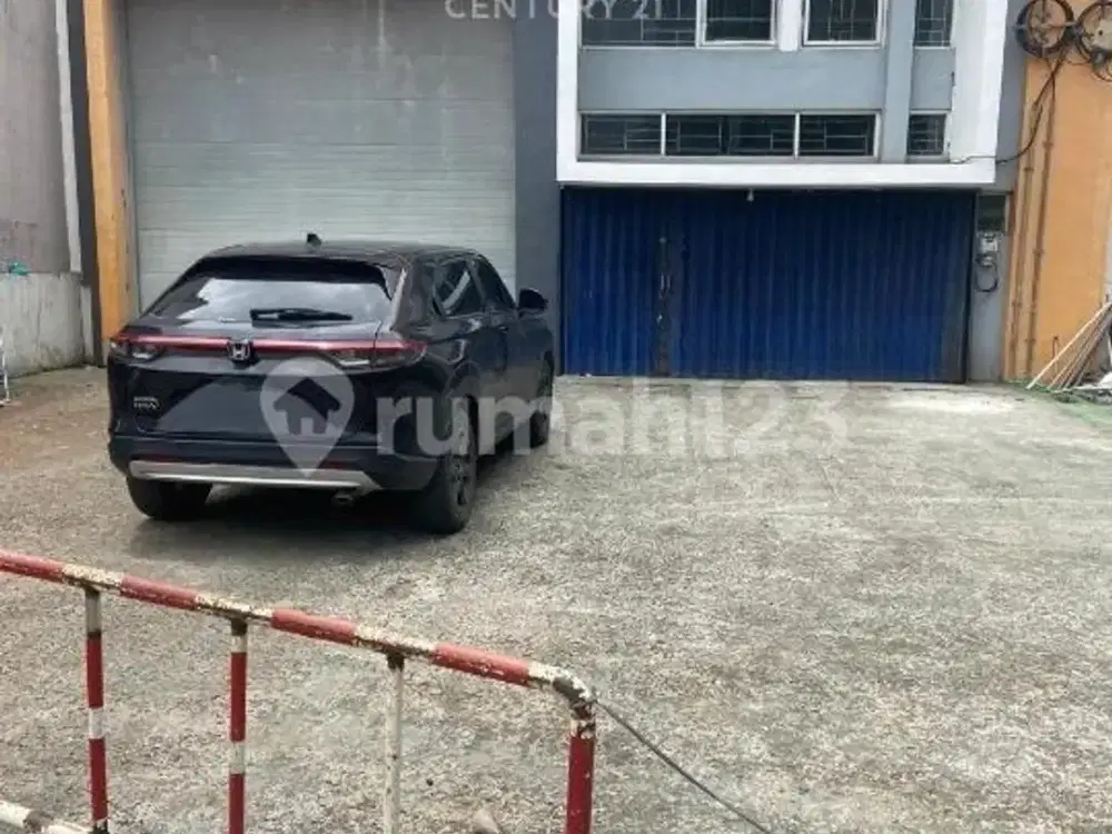 Disewakan Gudang Office 2 Lantai di Bizpark Pulo Gadung Jakarta