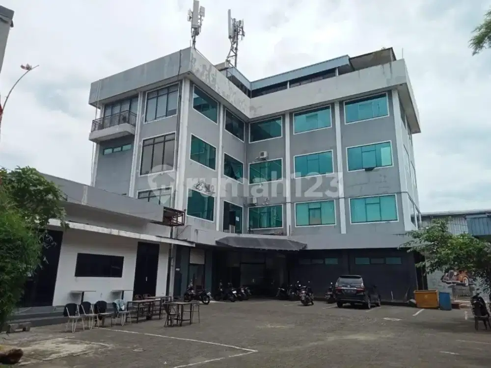 Di Jual Cepat Gedung Multiguna Cocok untuk Hotel/Kost