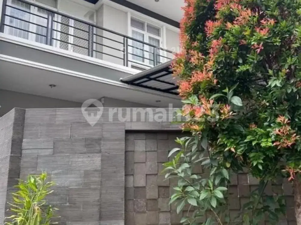 Dijual Rumah 2 Lantai Pik 1 Walet Permai