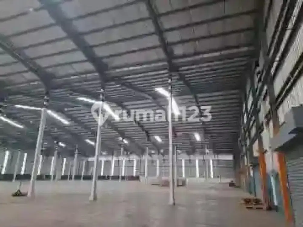 Di Sewakan Gudang Area Luas, Strategis, di Marundacenter