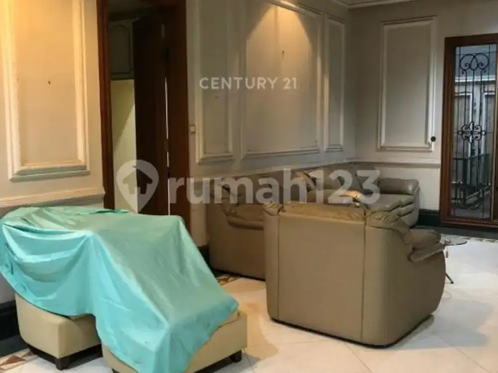 Rumah Hook Phinisi Pantai Indah Kapuk Jakarta Utara