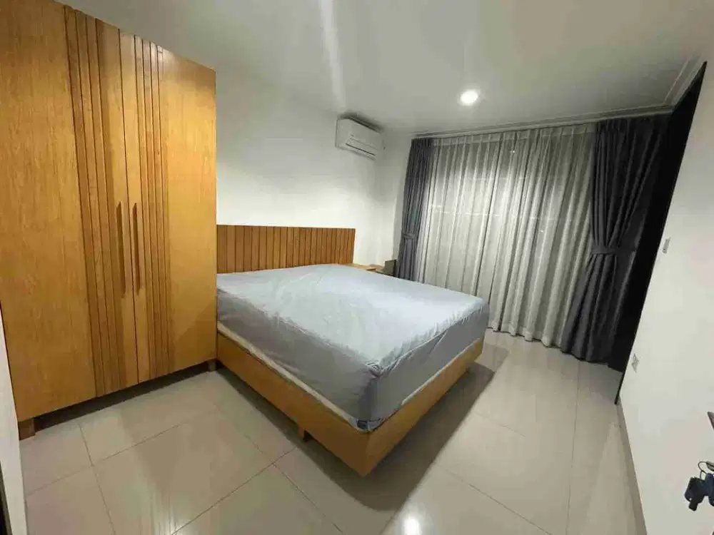 Sewa Rumah Miami Full Furnished Pik 2