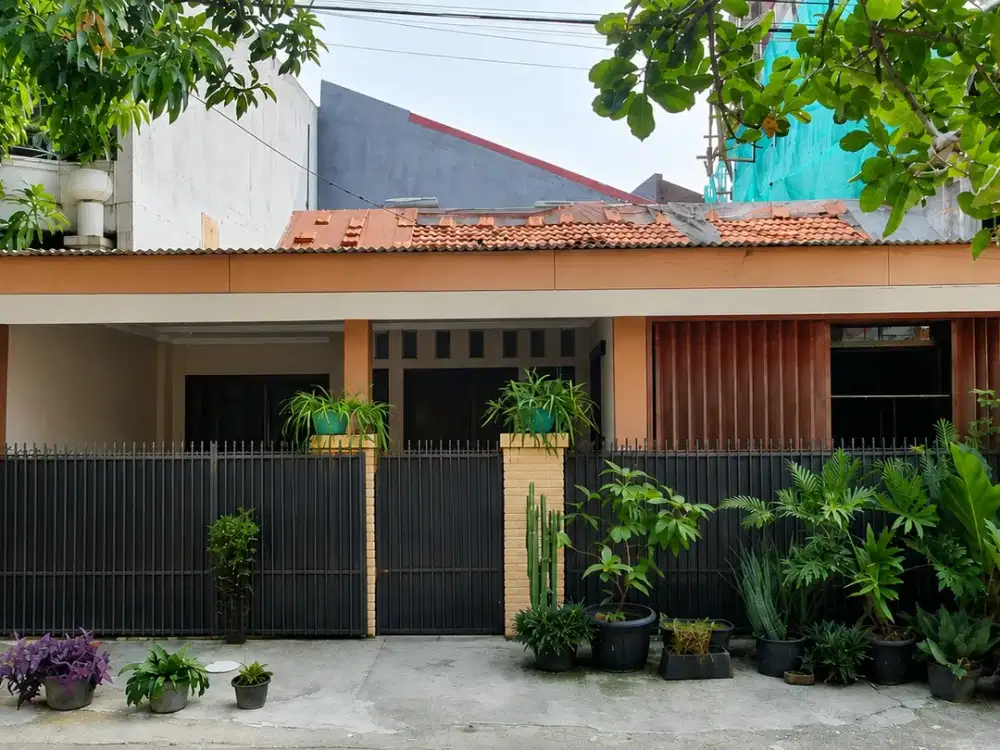 Dijual Rumah lama di Cempaka Putih Tengah
