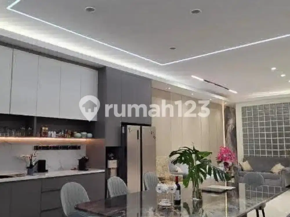 Rumah Golf Island Cluster Violin Full Furnished Type Modern
