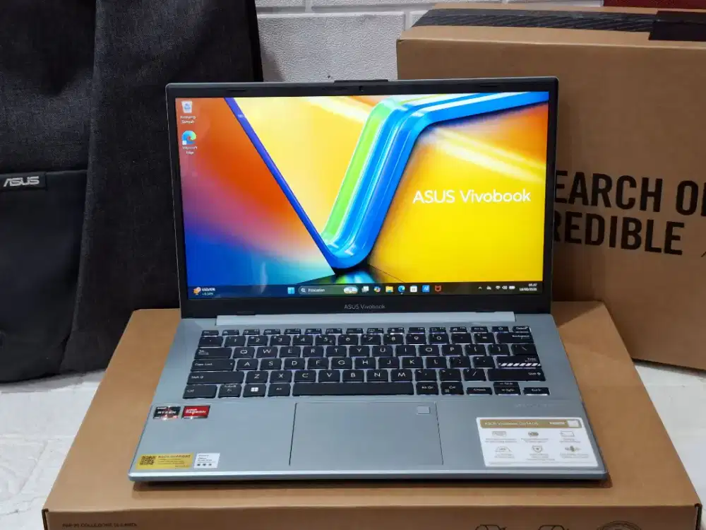 Laptop Asus Vivobook Go 14 E1404FA prosesor AMD Ryzen 5 7520U Like new