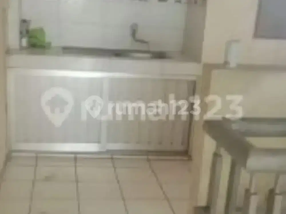 Ruko Gandeng Tiga Dijual di Season City