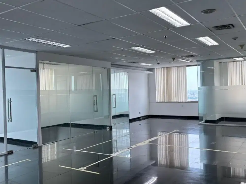 Sewa ruang kantor Fitted di Menara Hijau, MT. Haryono Jakarta Selatan