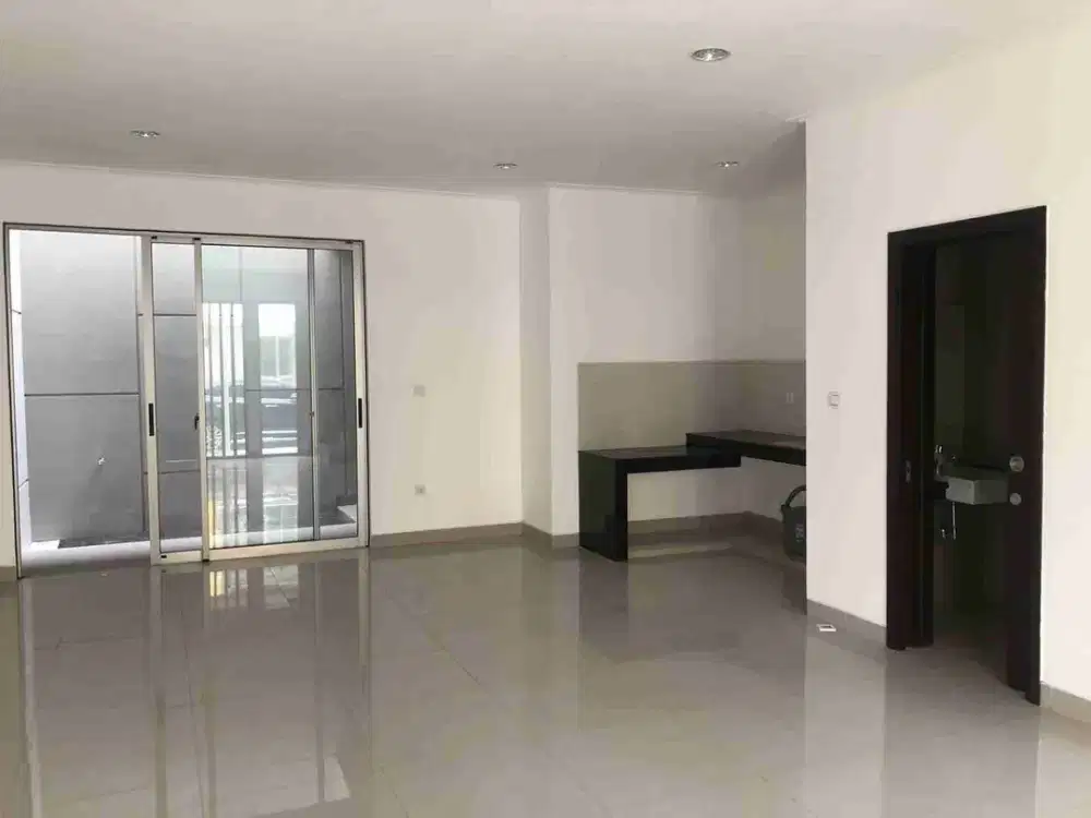 Sewa Rumah Cleveland Kosongan 2 Lantai Pik 2