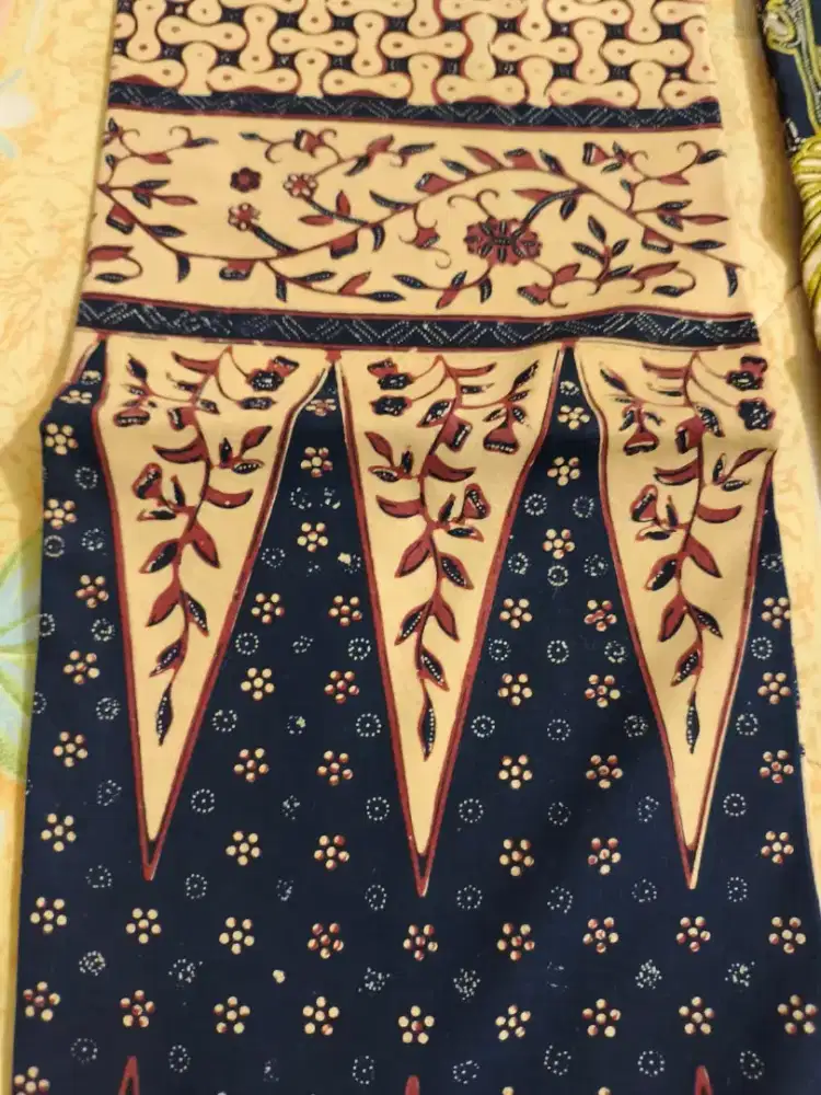 Kain batik tulis kuno jawa warisan leluhur