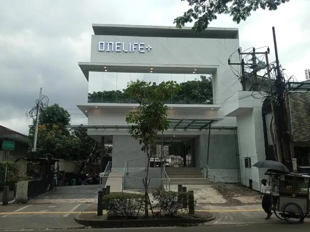 Dijual Gedung 3 Lantai Luas 635 m2 Jalan Kemang Raya Jakarta Selatan