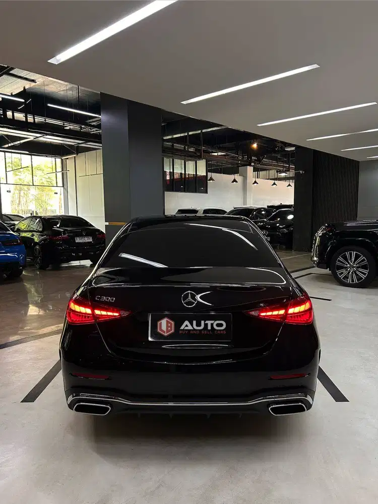 Mercedes Benz C300 AMG 2023 Mercy Km19rb Hitam B206TON