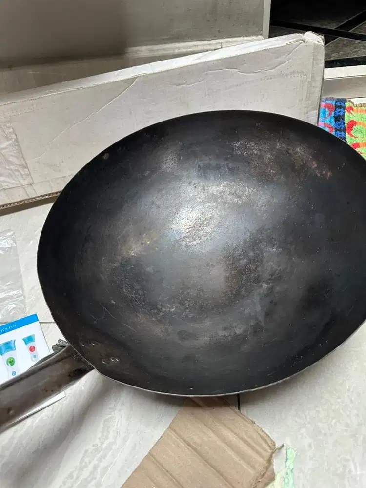 Kuali besi untuk jualan