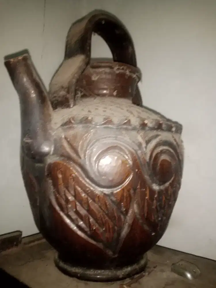 BARANG ANTIK USIA 100 TAHUN