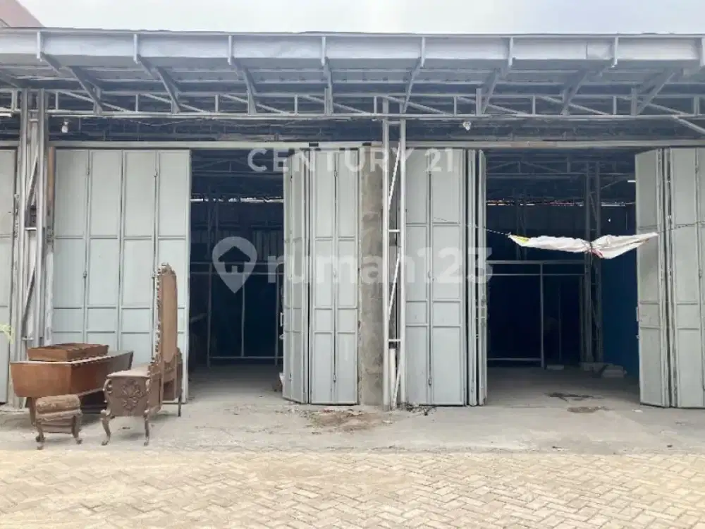 Disewakan Gudang Gandeng (2 Unit Jadi 1). Berada di Area Komersil Jakarta Timur,