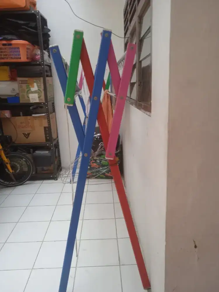 Jemuran baju lipat bekas besi
