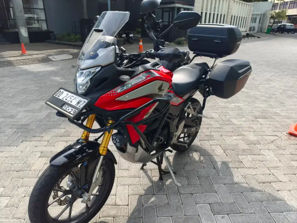 Dijual Honda CB150X, kondisi seperti baru !