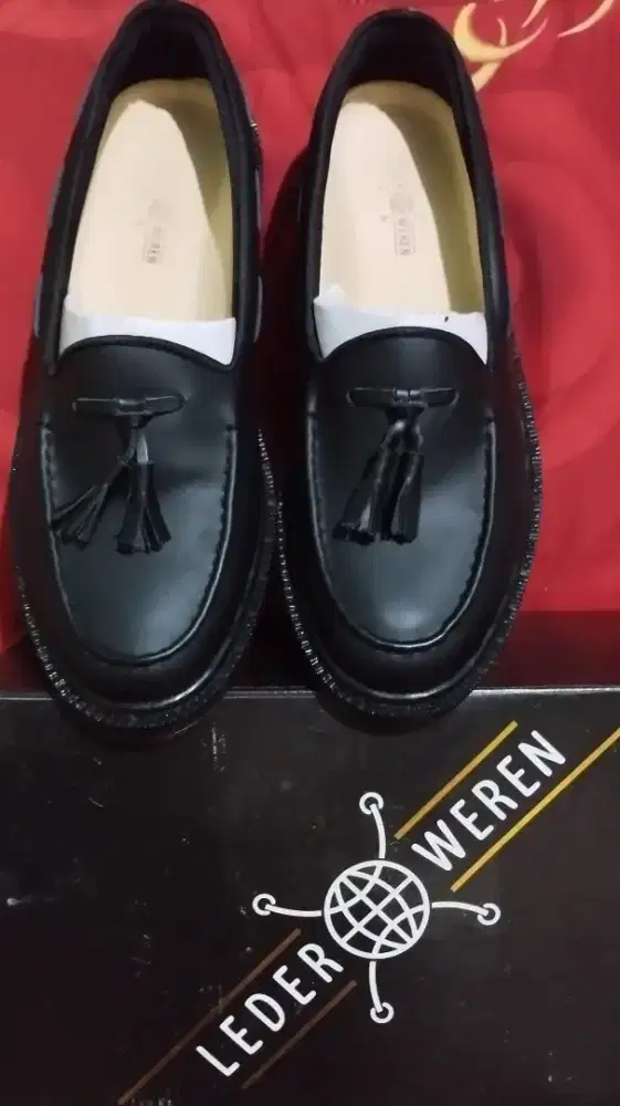 Sepatu loafer pria
