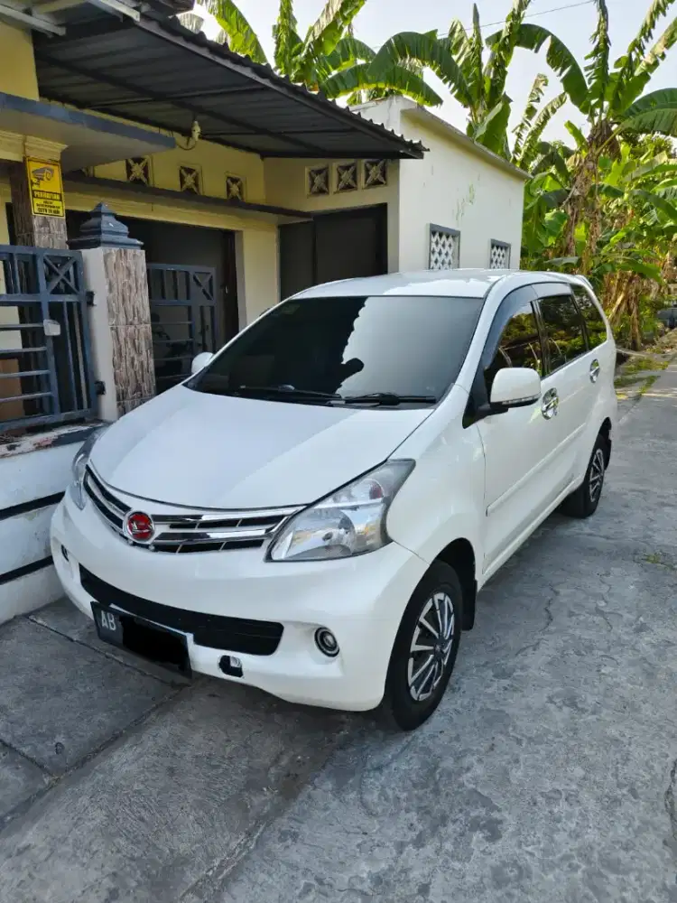 Dijual Xenia M Deluxe 2012 MT