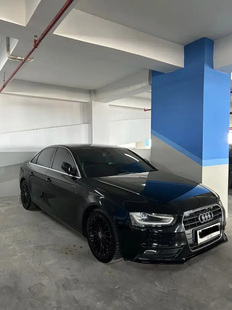 DIJUAL CEPAT MOBIL AUDI A4 (MURAH)