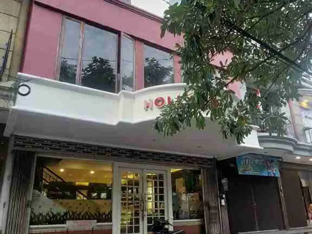 Jual 2 ruko 3 lantai jadi 1