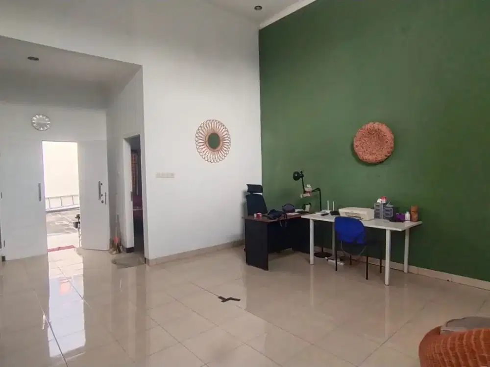 Rumah Halaman Luas Siap Huni di Arcamanik Endah Bandung