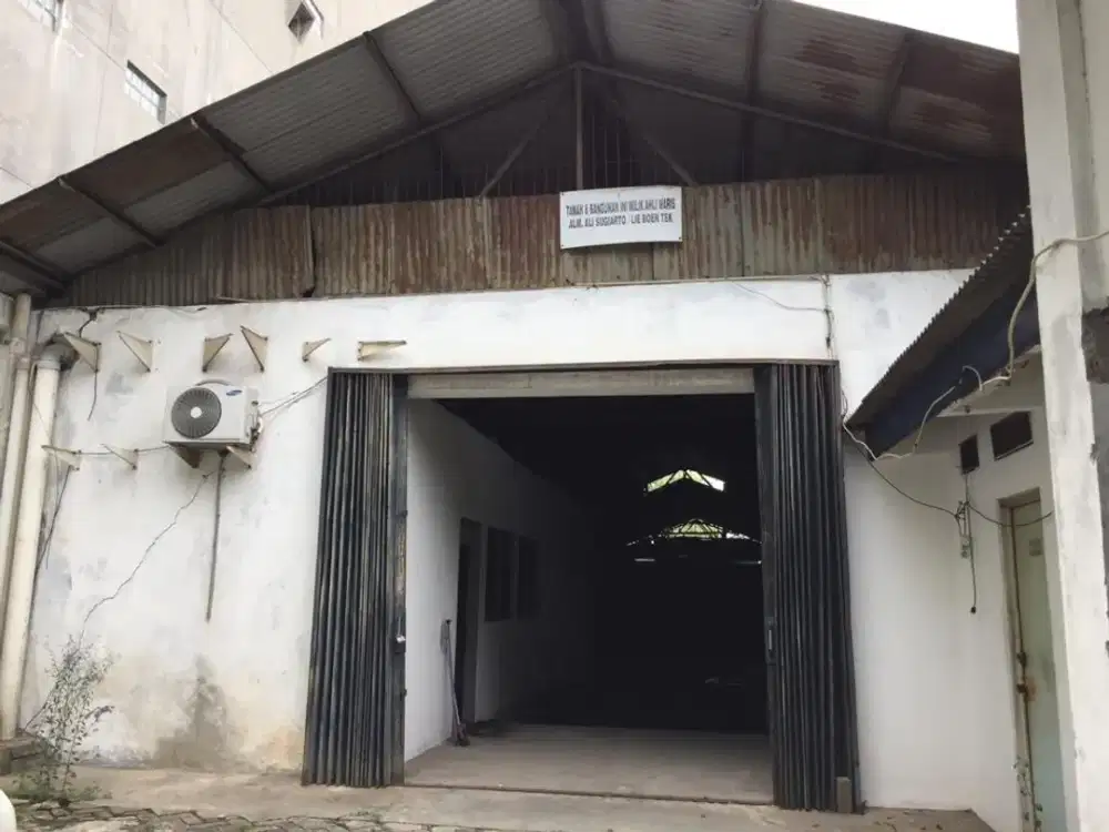 Gudang Harga Dibawah NJOP, Strategis, Masuk Container di Bandengan Utara, Penjaringan *0037-Chr*