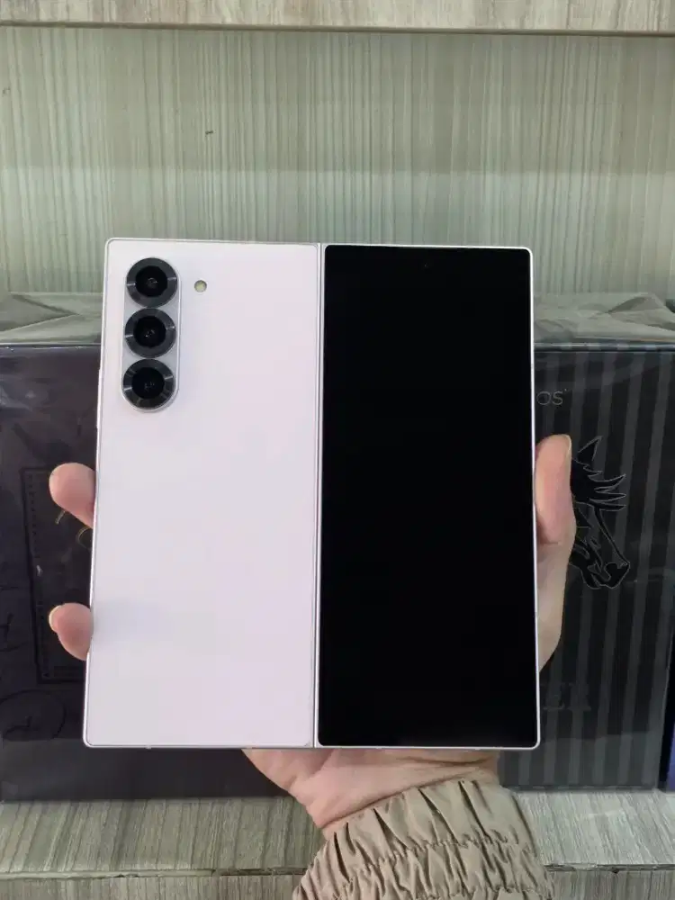 Samsung z fold 6 12/256 second like new resmi Indonesia 
warna pink