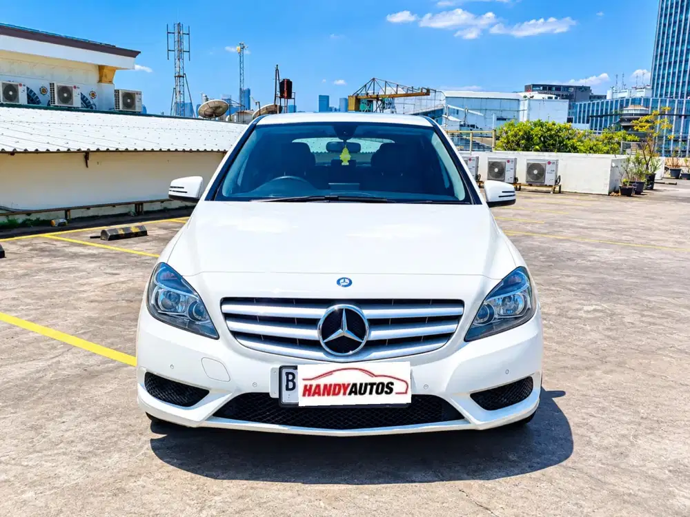 Mercedes Benz B200 2012 Automatic Putih