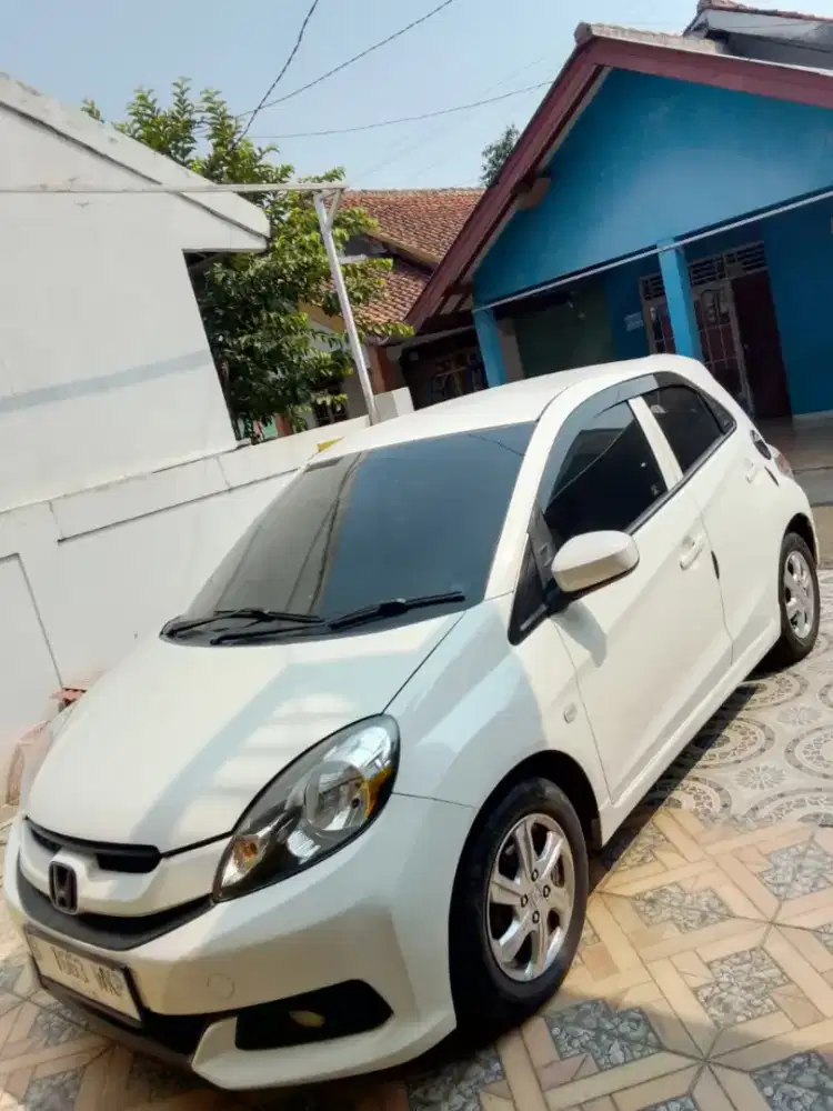 Brio e matic cash 96jt nego bensin