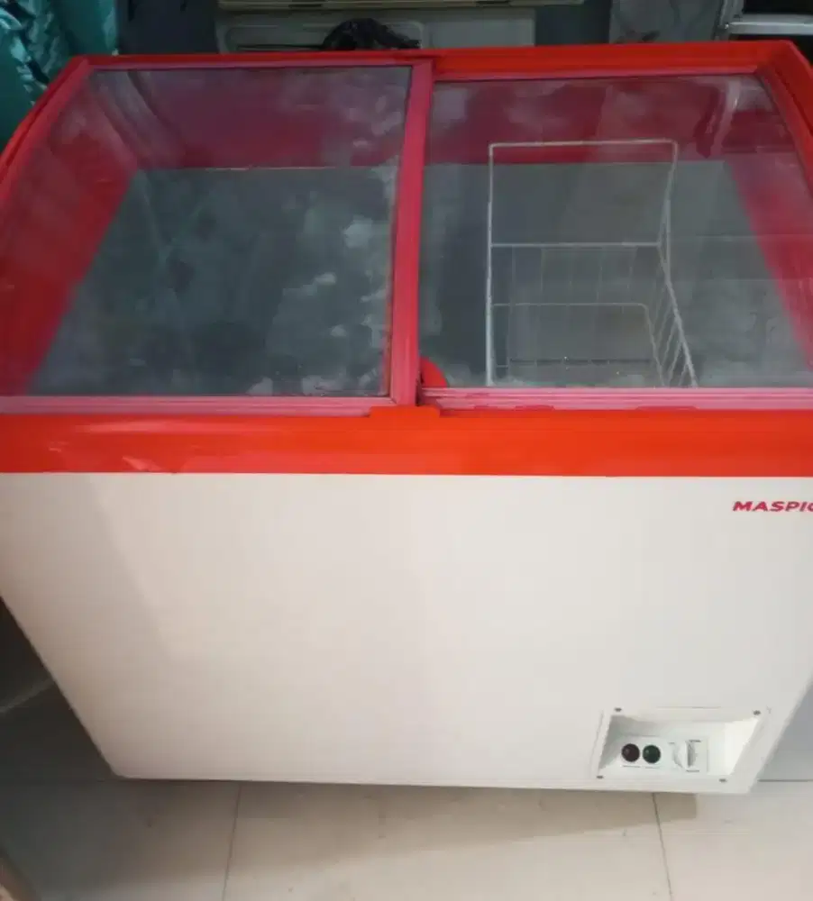 Freezer box Kaca 200LT