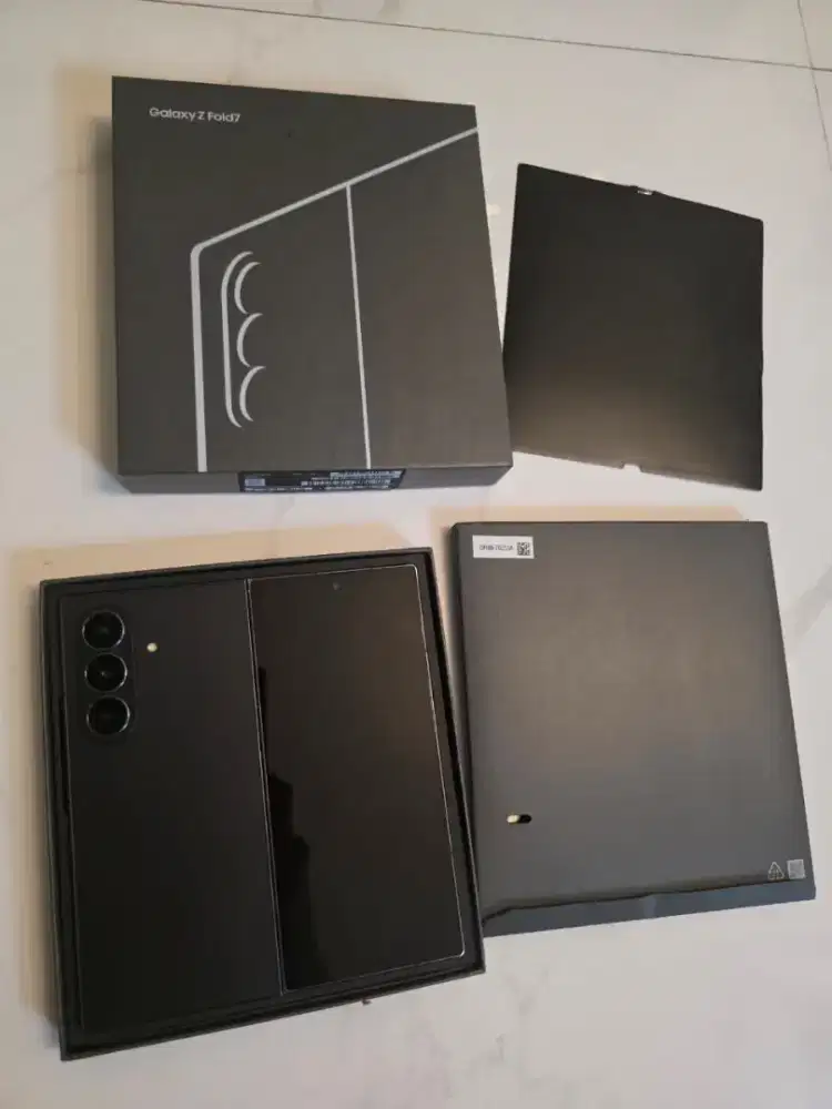 Samsung z fold 7 1tb SEIN lengkap original