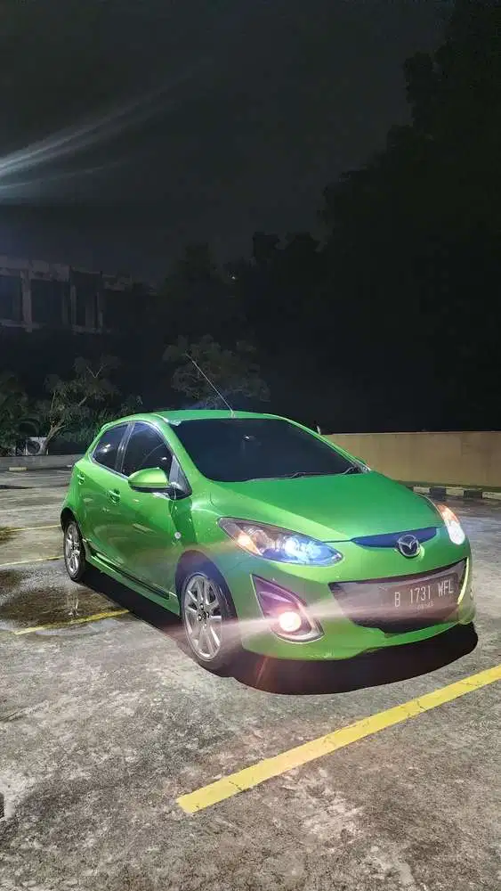 Mazda 2 2011 Bensin