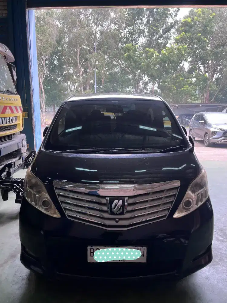 Toyota Alphard 2.4 AT