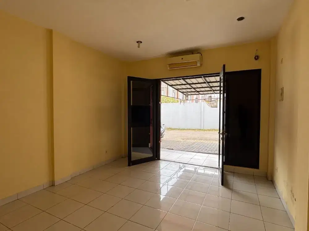 Ruko Newton 2 Lantai Siap Pakai Strategis diLegenda Wisata Cibubur dekat pintu tol Nagrak