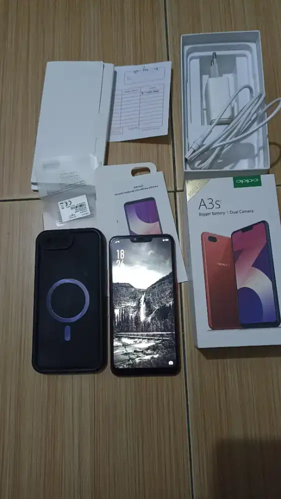 Hp OPPO A3S RAM 3 / 32 merah merona