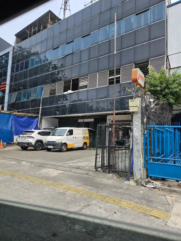 Dijual Ruang usaha di area komersil Rawamangun Jakarta Timur