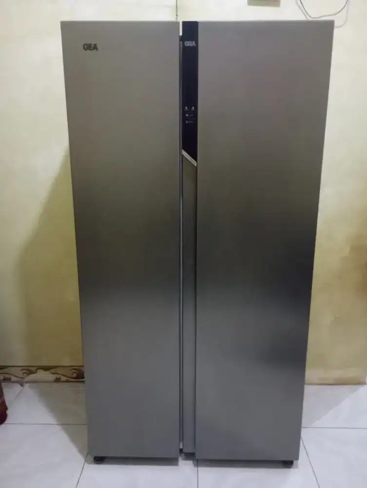 Kulkas 2pintu SBS GEA