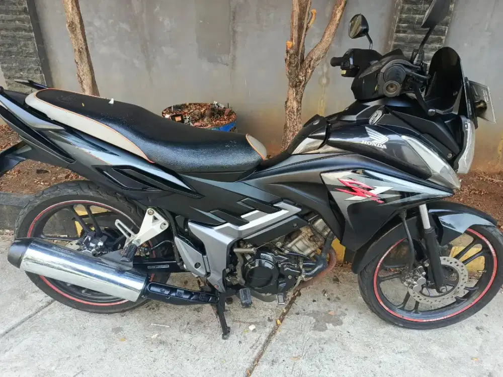 Honda cs1 2012 lengkap