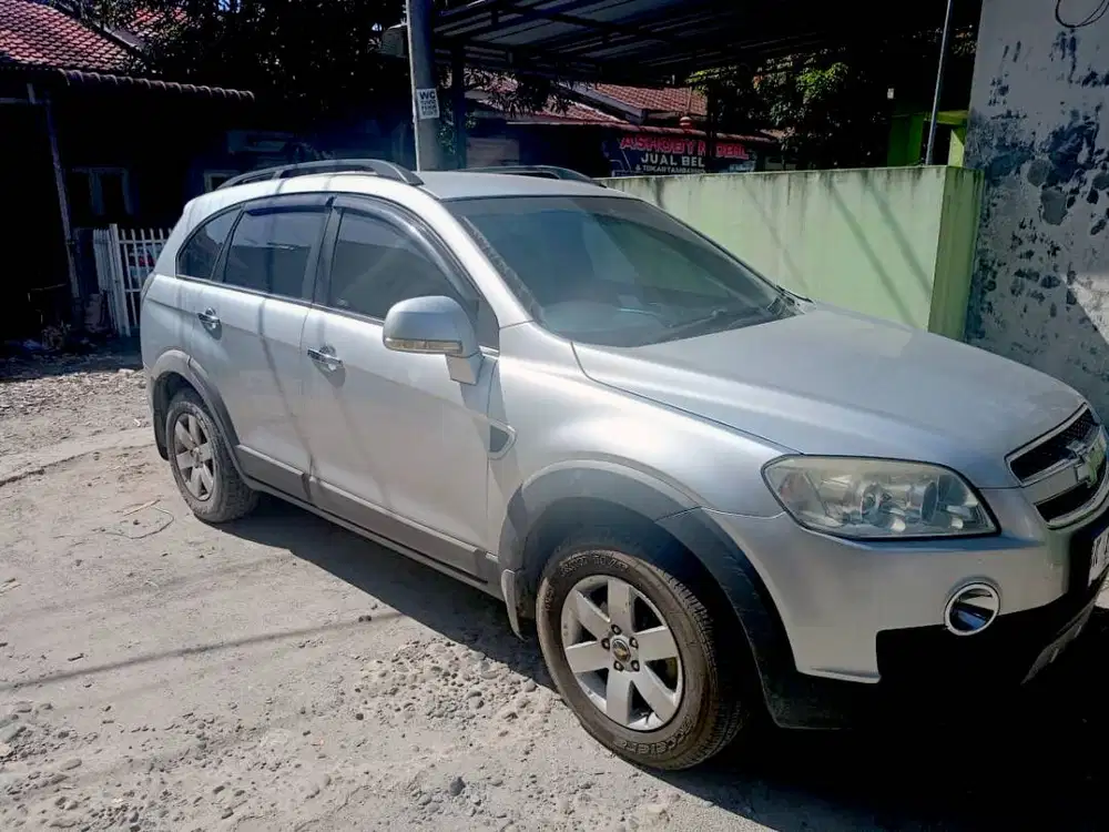 chevrolet captiva tahun 2011 kondisi aman