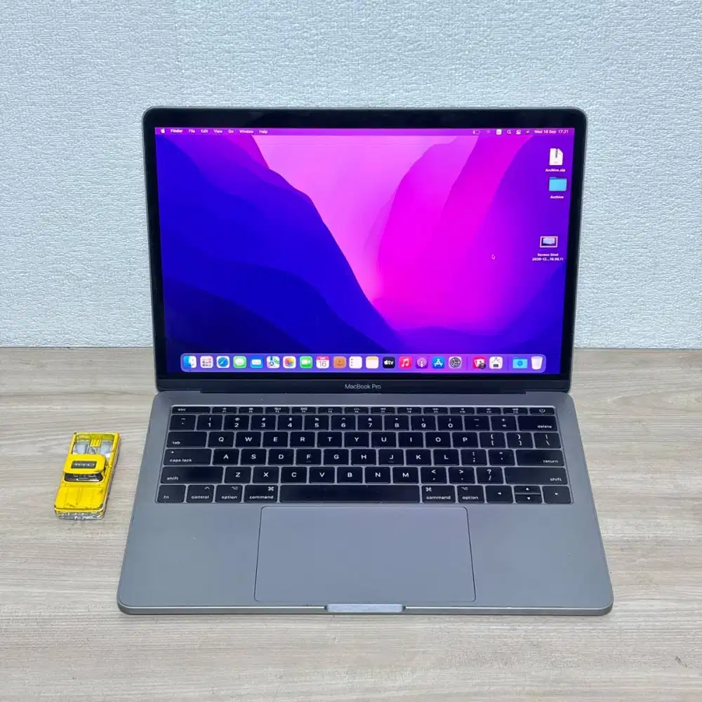 [PROMO] MacBook Pro 2017 i5 RAM 8GB / 256GB 4 JUTAAN Mulus Nominus