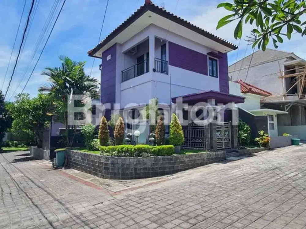 RUMAH SEMI VILLA CANTIK