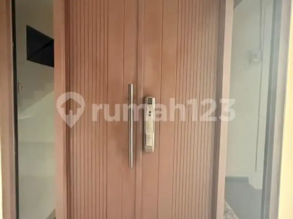 Rumah New 3 Lnt Lebar 6 Meter Dekàt Pintu Keluar Masuk Jln.2 Mobil