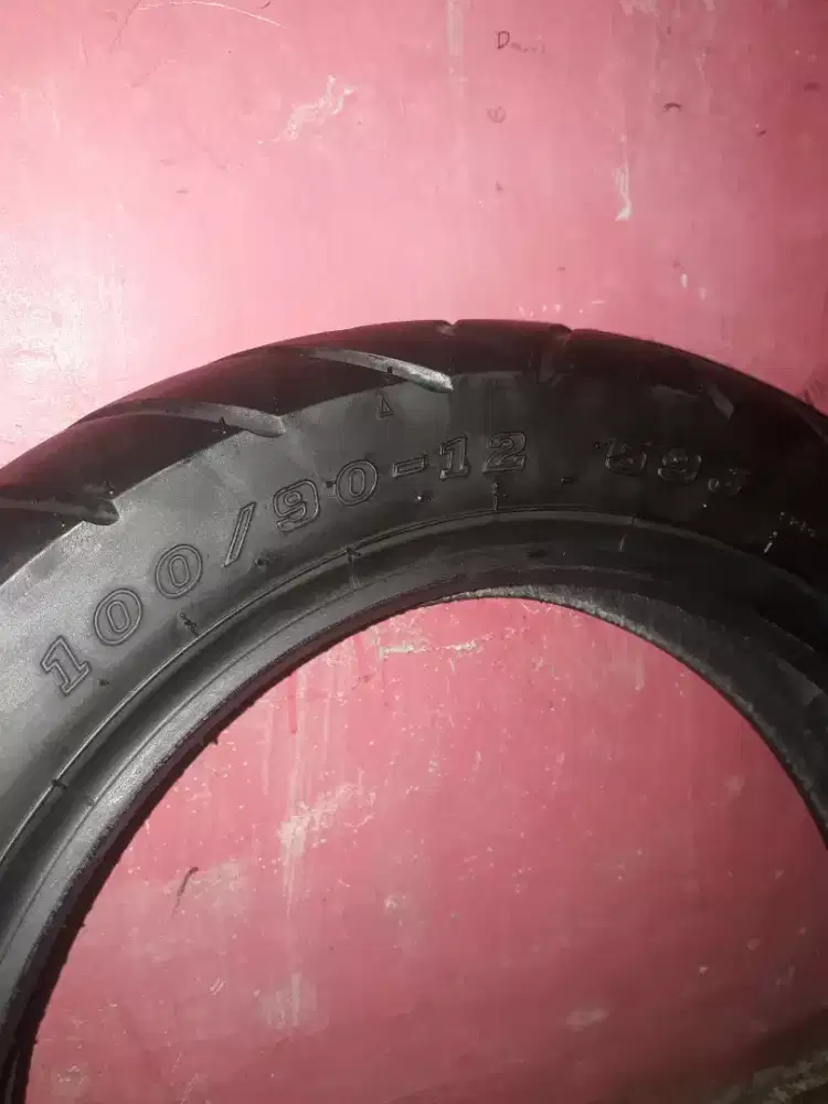 ban luar tidak ada tambalan 100/90 ring 12