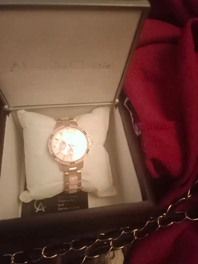 Jam Alexandre Christie wanita
