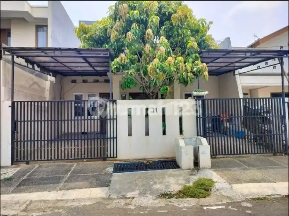 Rumah Strategis Dekat Pintu Tol Dan Fasilitas Umum di PULOMAS Siap Huni