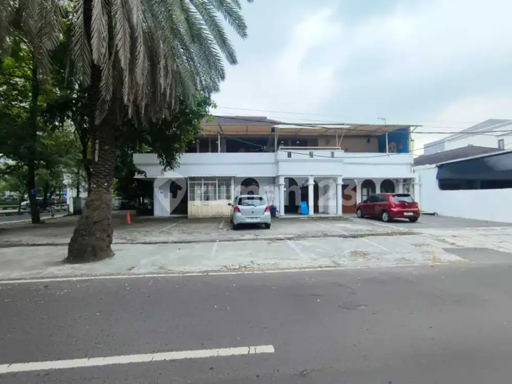 Rumah Pgr Jalan Utama bisa Kntr atau Resto