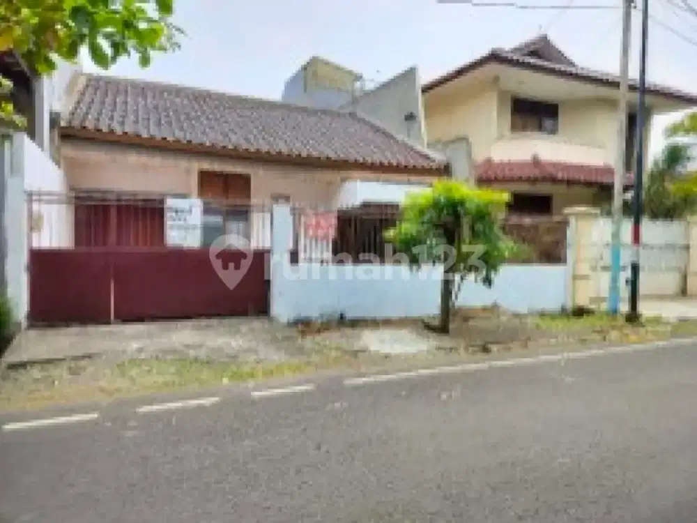 Rumah Dekat Kawasan Aman Depan Jalan 2.Jalur