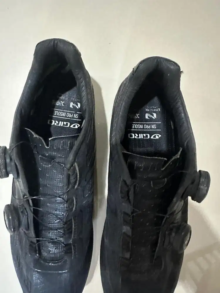 Sepatu sepeda giro imperial