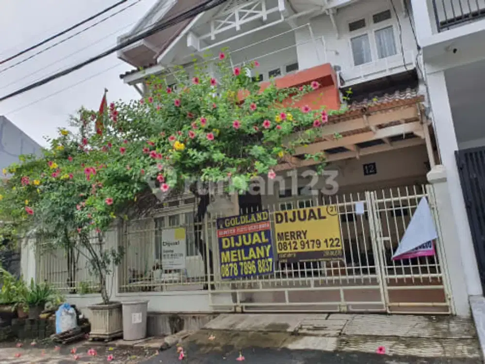 rumah mungil sangat strategis dan jarang ada
